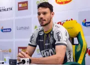 Filho de Thomazella cobrava: 'Quando você vai jogar?' Goleiro estreia no Brasileirão