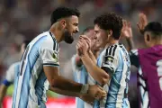 Flaco López quebra jejum de 24 anos e volta a ter jogador do Brasileirão em final de Copa