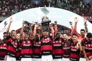 Flamengo vence Benfica por 2 a 1 e leva Troféu do Algarve em Portugal