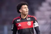 Flamengo vende zagueiro Da Mata ao Konyaspor por US$ 300 mil