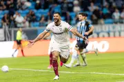 Fluminense empata com Grêmio em jogo marcado pela força dos veteranos