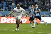 Fluminense empata com Grêmio nos acréscimos e mantém alerta ofensivo
