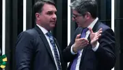 Flávio Bolsonaro define Carlos Portinho como candidato ao Senado pelo PL no Rio