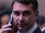 Flávio Bolsonaro renova no STF pedido contra Lula por fala sobre traidores