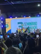 Flávio Bolsonaro vai aos EUA defender PIX e pede adiamento de tarifas
