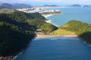 Forte dos Andradas reabre: Praia do Monduba em Guarujá tem acesso controlado pelo Exército