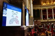 França aprova lei de morte assistida para adultos com doenças incuráveis