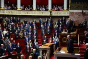França aprova lei histórica de morte assistida