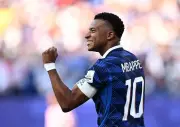França vence Paraguai com pênalti de Mbappé e vai às quartas
