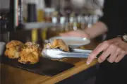Férias de julho impulsionam experiências gastronômicas em aeroportos e hotéis