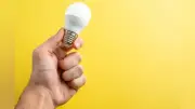 Férias escolares de julho exigem cuidado extra com conta de luz
