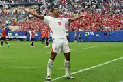 Frustração e inveja: torcedor brasileiro vê semis sem o Brasil na Copa