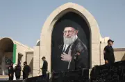 Funeral de Khamenei: corpo preservado por 4 meses gera polêmica