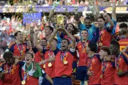 Futebol ensina: lições de fair play da Espanha e Argentina