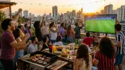 Futebol movimenta economia local com rituais de torcida e pequenos negócios