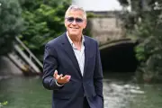 George Clooney é obrigado a abandonar casa devido a incêndios no sul da França
