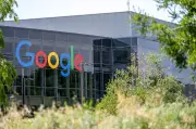 Google atualiza Gemini leves, mas IA principal segue atrasada