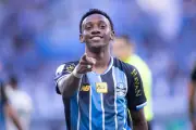 Grêmio aceita proposta de R$ 69,5 mi do Shakhtar por Gabriel Mec