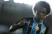Grêmio comunica Willian que não conta com ele para 2026 e negocia rescisão