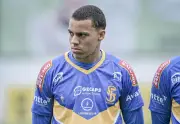 Grêmio contrata zagueiro Thiel, joia de 16 anos do São Joseense