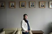Grávida, prefeita japonesa enfrenta críticas por licença-maternidade