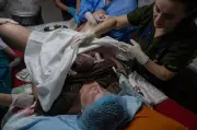 Guerra na Ucrânia: mortalidade materna sobe 33% e partos ocorrem em abrigos
