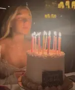 Harper Beckham celebra 15 anos em meio a tensão com irmão Brooklyn