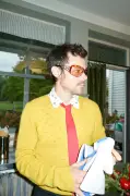 Harry Styles passeia por São Paulo dias antes de show