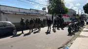 Homem baleado após apontar simulacro de arma para policiais no AM
