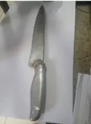 Homem em situação de rua é preso por perseguir mulher com faca em Unaí
