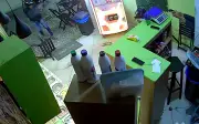 Homem morto a tiros em loja de açaí em Porto da Folha; funcionária retirou arma da cena