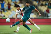 Hulk é vaiado pela 1ª vez no Fluminense em atuação abaixo do esperado