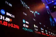 Ibovespa cai com minério e petróleo; eleições e Fed no foco