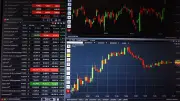 Ibovespa recua com cautela global e aguarda ata do Fed e IPCA