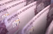 Ibovespa reduz perdas e busca 171 mil pontos; dólar cai no semestre