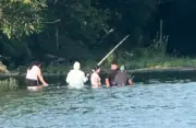Identificados 5 pescadores mortos no Rio Scioto, Ohio, EUA
