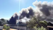 Incêndio atinge ferro-velho em Contagem na Região Metropolitana de BH