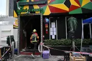 Incêndio em bar em Bangkok mata 30 e fere 75; investigação apura causas