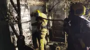 Incêndio em oficina mecânica danifica veículos em Montes Claros