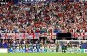 Inglaterra sofre, mas vence RD Congo de virada com dois gols de Kane