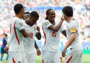 Inglaterra vence França por 6 a 4 em jogo histórico pelo 3º lugar da Copa