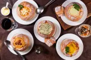 Inverno na Zona Sul: caldos, sopas e fondues para aquecer os dias frios