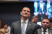 Isolamento de Flávio Bolsonaro afeta palanque do PL no Rio