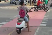 Itaperuna regulamenta bicicletas elétricas e patinetes