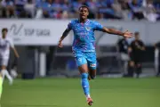 Jô é oferecido ao Botafogo-PB, mas negociação não avança