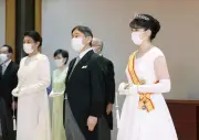 Japão reforma lei de sucessão imperial, mas mantém exclusão de mulheres
