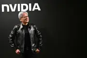 Jaqueta de couro de CEO da Nvidia é leiloada por R$ 5 milhões
