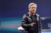 Jaqueta de couro de Jensen Huang é vendida por US$ 960 mil em leilão