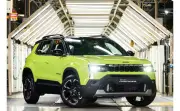 Jeep Avenger híbrido leve inicia produção no Rio de Janeiro