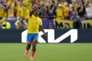 Jhon Arias marca primeiro gol na Copa e retorna ao Palmeiras